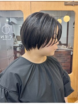 シエン 恵比寿(CIEN) 【ショートカット】センターパートの丸みショートスタイル
