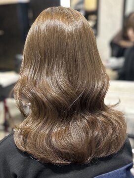 ユアーズヘア 東新宿店(youres hair) 透明感たっぷりクリーミーベージュ♪