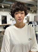 マッシュショート黒髪パーマ