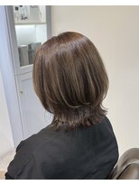 ロエ(loe)&nbsp;ボブレイヤー×シルキーベージュで透明感！白髪ぼかし