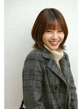 レガリタ(Regarita) 【モーヴブラウン×ミディアムボブ】