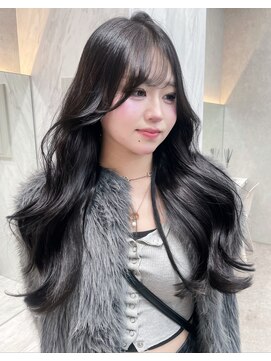 ロンド レア 天神大名店(Lond Le’a) ホワイトブロンド/外ハネボブ/美髪/ワイドバング/ブルーブラック