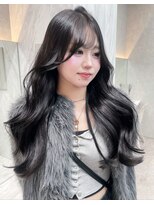 ロンド レア 天神大名店(Lond Le’a) ホワイトブロンド/外ハネボブ/美髪/ワイドバング/ブルーブラック