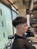 スタッド 松戸(stud. Men‘s)&nbsp;スキンフェード×アップバングで垢抜け！
