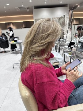 アッドバイケンジ(Add.. by KENJE) 白髪ぼかしハイライトカラー