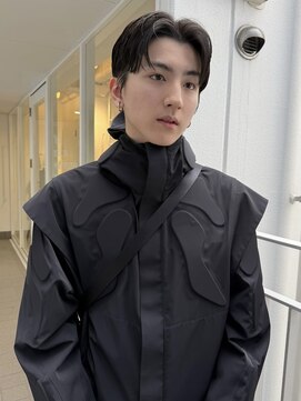 PARKiiiNG 心斎橋　ブリーチ/ダブルカラー/パーマ/メンズ【パーキング】 刈り上げセンターパート