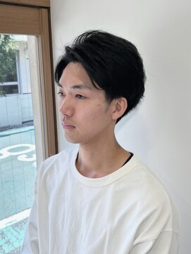 ネオリーブウリ 二子玉川店(Neolive uri) ブルーブラックフェザーパーマサーフカールセンターパート