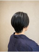 襟足タイトで上品な大人ハンサムショート