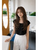 ビーアップヘアー(be:up hair) 薄め流し前髪と艶レイヤーで作る大人ロング