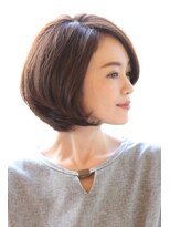 レウナ 外苑前(Reuna)&nbsp;おとな女子・カットで決まるトップノットショートスタイル