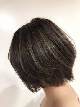 バズ ビー(BUZZ Bee) ハイライト×アッシュベージュ☆