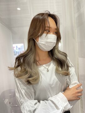 ノイズ オオサカ(NOISM) 韓国風レイヤーカット×インナーカラー