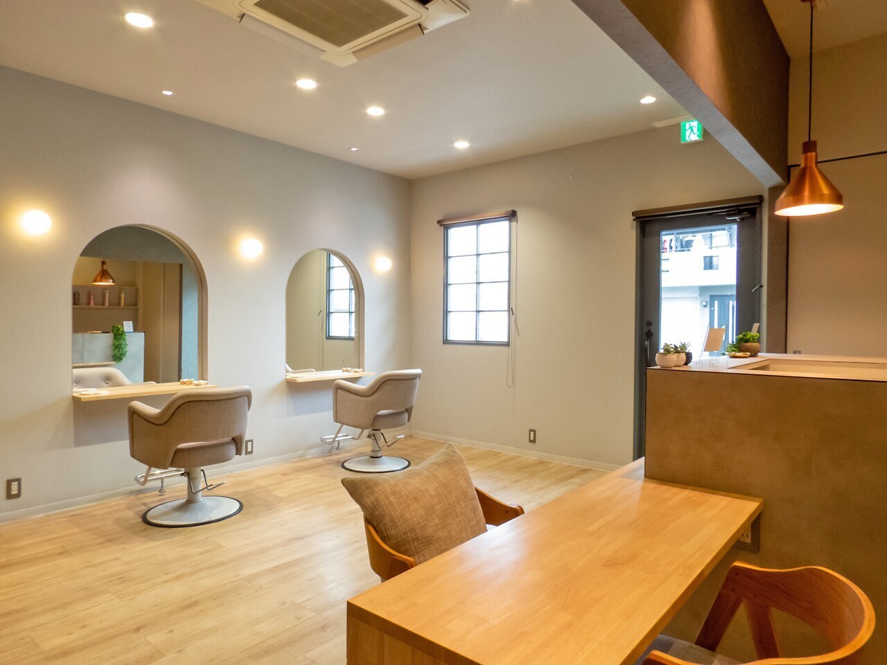 香里園駅で人気の少人数のプライベートサロンの美容院・美容室