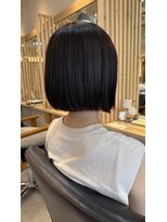 ヴィサージュヴィフ パワード バイ モンス(VISAGEVIF POWERED BY MONS)&nbsp;切りっぱなしボブ