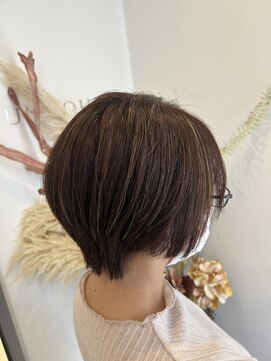 アンジュール ショートハイライトカラー