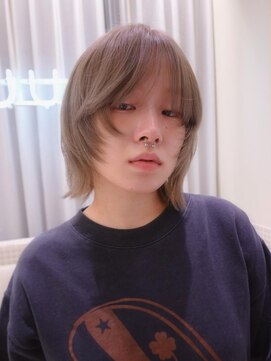 ユーリ(JUURI) スモーキーベージュ/オリーブカラー