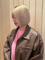 ブクレット(Bouclettes)&nbsp;ブリーチカラー/ホワイトブロンド/ショートボブ