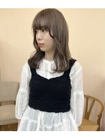 チーカ(chica) アッシュグレージュ