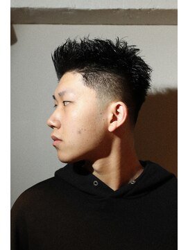 ツーエイチ 新宿(2H) 新宿/スパイキーショート/黒髪/メンズショート