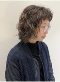 顔周りレイヤーウェーブパーマ短め前髪ウルフレイヤーグレージュ