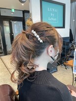 ルナバイルヴェール(LUNA by LeVert)&nbsp;ゆるふわポニーアレンジ　アップスタイル　ポニーテール