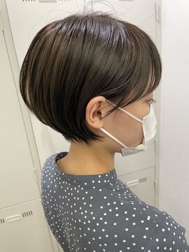 アッシュ 下北沢店(Ash) アッシュベージュがかわいい耳掛けショートボブ