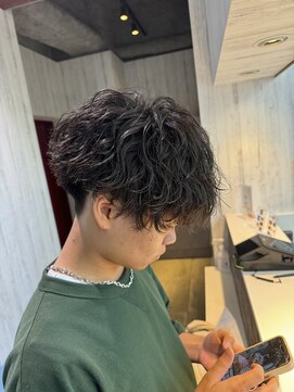 アクシー ヘアーアンドメイク(AXY HAIR&MAKE) 波巻きスパイラルパーマツイストスパイラル刈り上げマッシュ