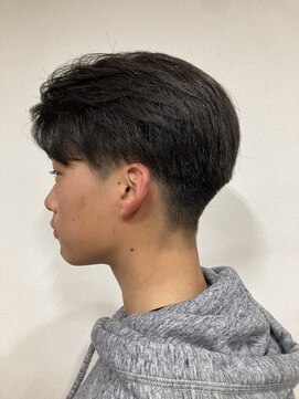 ミシュタ(mishuTA) メンズツーブロックスタイル　(中学生)