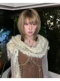 ベージュローライト ミディアムウルフ