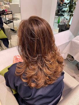 ステア ケース(stair case) 【NATASHA】銀座レイヤーカット/20代/30代/40代/50代