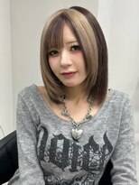 ベレーザシェルト(Beleza scelto) 13755ブリーチ&インナーカラー黒髪金髪ホワイトブロンドボブ