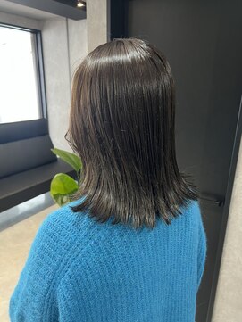 リル(RiLU) ツヤ感オリーブカラー