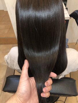 アコンプリッシュ 代官山 恵比寿(accomplish) プラチナミネコラ