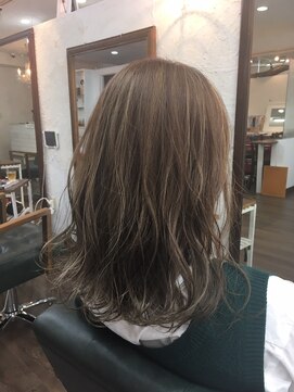 オロ(ORO) 【ORO】3Dハイライトベージュ　浅見