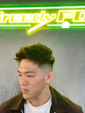 グリーディーフォックス 代々木(Greedy FOX) 韓国マッシュ/センタ-パ-ト/ツイストスパイラル/スキンフェード