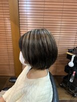 ディシェーレアスト(die-Schere Ast)&nbsp;ショートボブ×ハイライト