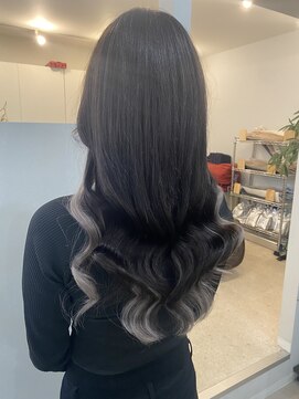 グランディールヘアデザイン(grandir hairdesign) シルバーインナーカラー！-Yurika-