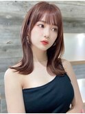 バズり中！ブリーチなしピンクカラー外ハネ鎖骨ヘア顔周りカット