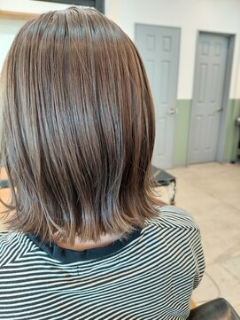 セカンドハウス(2nd House) ミディアムヘア　切りっぱなし