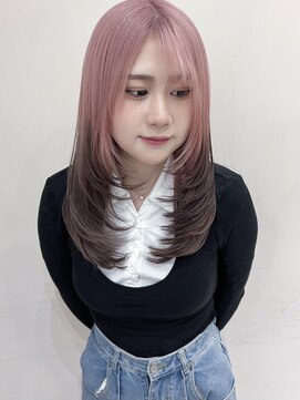 ビューシンサイバシ(VIEW SHINSAIBASHI) ミディアムレイヤー前髪イメチェンハイトーン10代20代30代40代