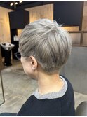 刈り上げマッシュ×ホワイトシルバー