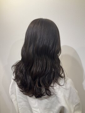 クク(coucou) ウェーブヘア＊セミロング