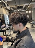 前髪長めで差がつく縦落ちツイストスパイラル