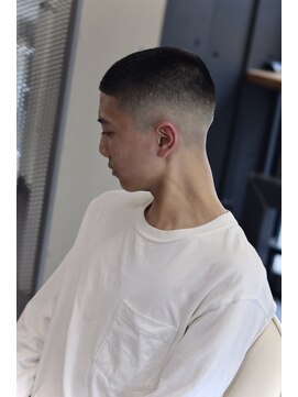 ディライトヘア トアウエスト 三宮元町(DELIGHT HAIR torwest) メンズショート　ボウズ　スキンフェード