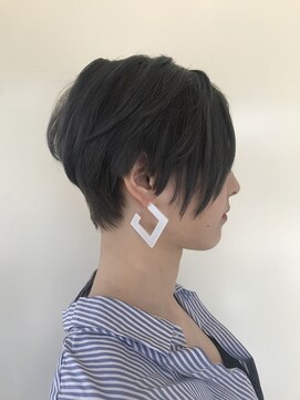 アフェクト(affect) グレージュグラデーションのショートヘア