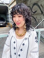 トゥコ(tuco)&nbsp;ミディアムウルフスパイラルパーマくりくりパーマ強めウェット