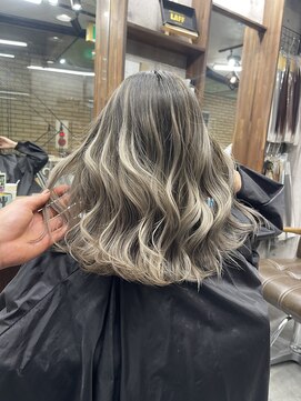 ラフ(LAFF) #バレイヤージュ#グレージュカラー#ボブウルフ#ココアベージュ