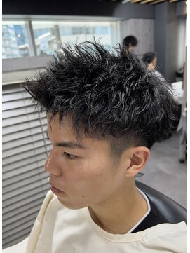 ザゴラム(The Gollum) アップバング ショート ツイストピン パーマ