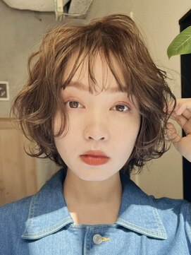 ノイ(noi) 顔周りレイヤーカットグレージュカラーくびれボブショートカット