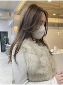 グレージュ切りっぱなしボブ前髪ありミニボブミルクティベージュ
